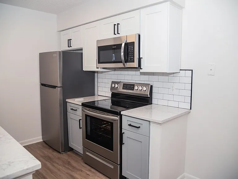 Wallace Terrace Apartments — Photo 4