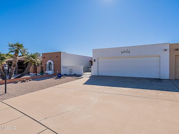 4th image of 246 E Paseo De Golf
