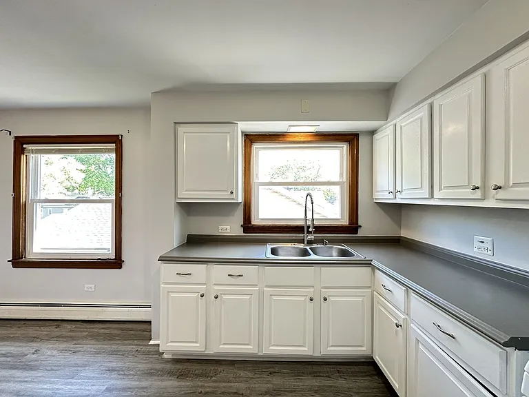 312 W 23rd Pl #3 — Photo 4