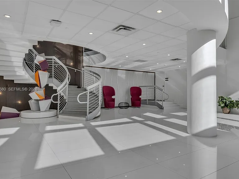 5701 Collins Ave #Penthouse 08 — Photo 44