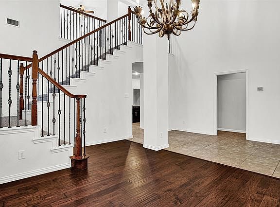 2nd image of 2735 Forest Manor Dr