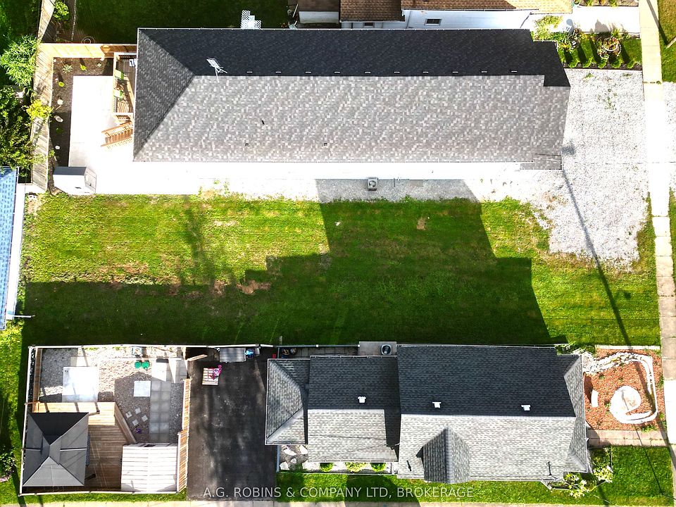 1st image of 44 Chestnut St