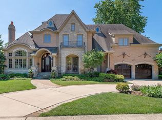 77 Waverly Ave, Clarendon Hills, IL