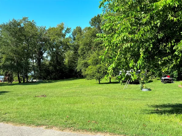 Royal Forest Dr, Frankston, TX 75763