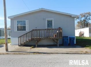 120 W 7th St, Coal Valley, IL 61240