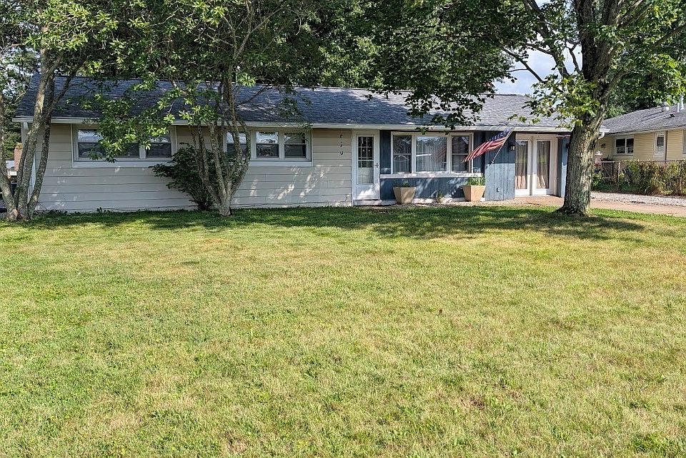 1st image of 101 Sunnyhill Dr
