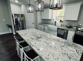 26 Charlie Daughdrill Rd, Carriere, MS 39426