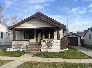 1307 Howard St, Port Huron, MI