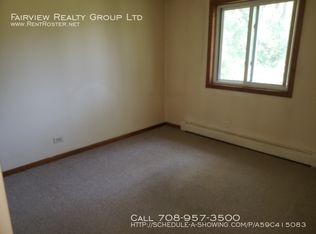 513 Chicago Rd APT 14, Thornton, IL 60476