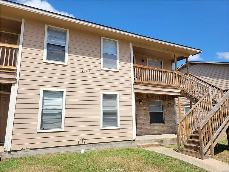 2905 Prairie Flower Cir #B — Photo 1
