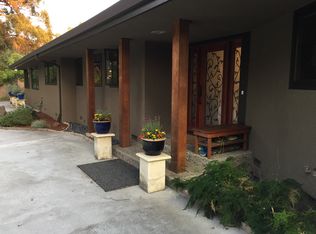 11300 Sun Valley Dr, Oakland, CA 94605