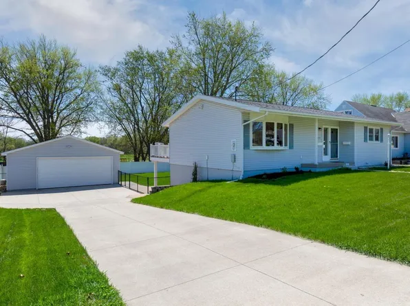 1735 Downing Ave, Waterloo, IA 50701