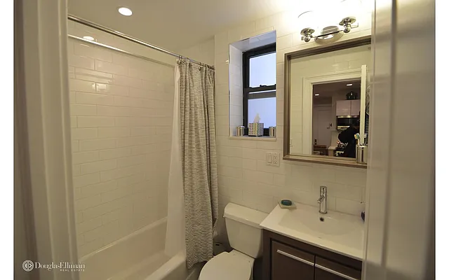 Rented by Douglas Elliman | media 8