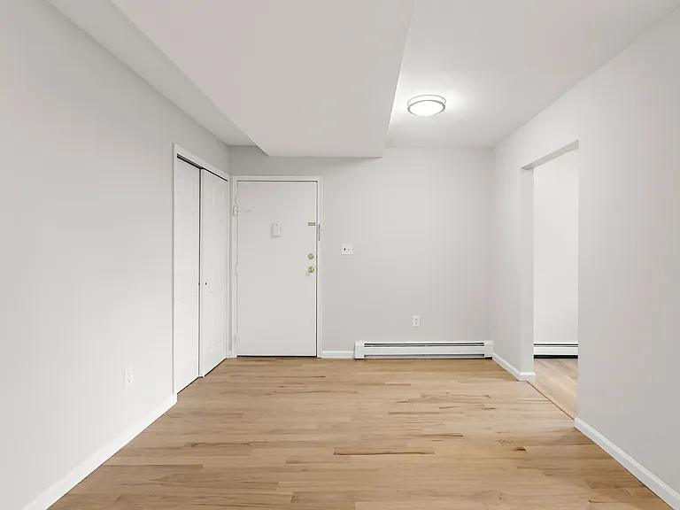 Dining Room/Entry