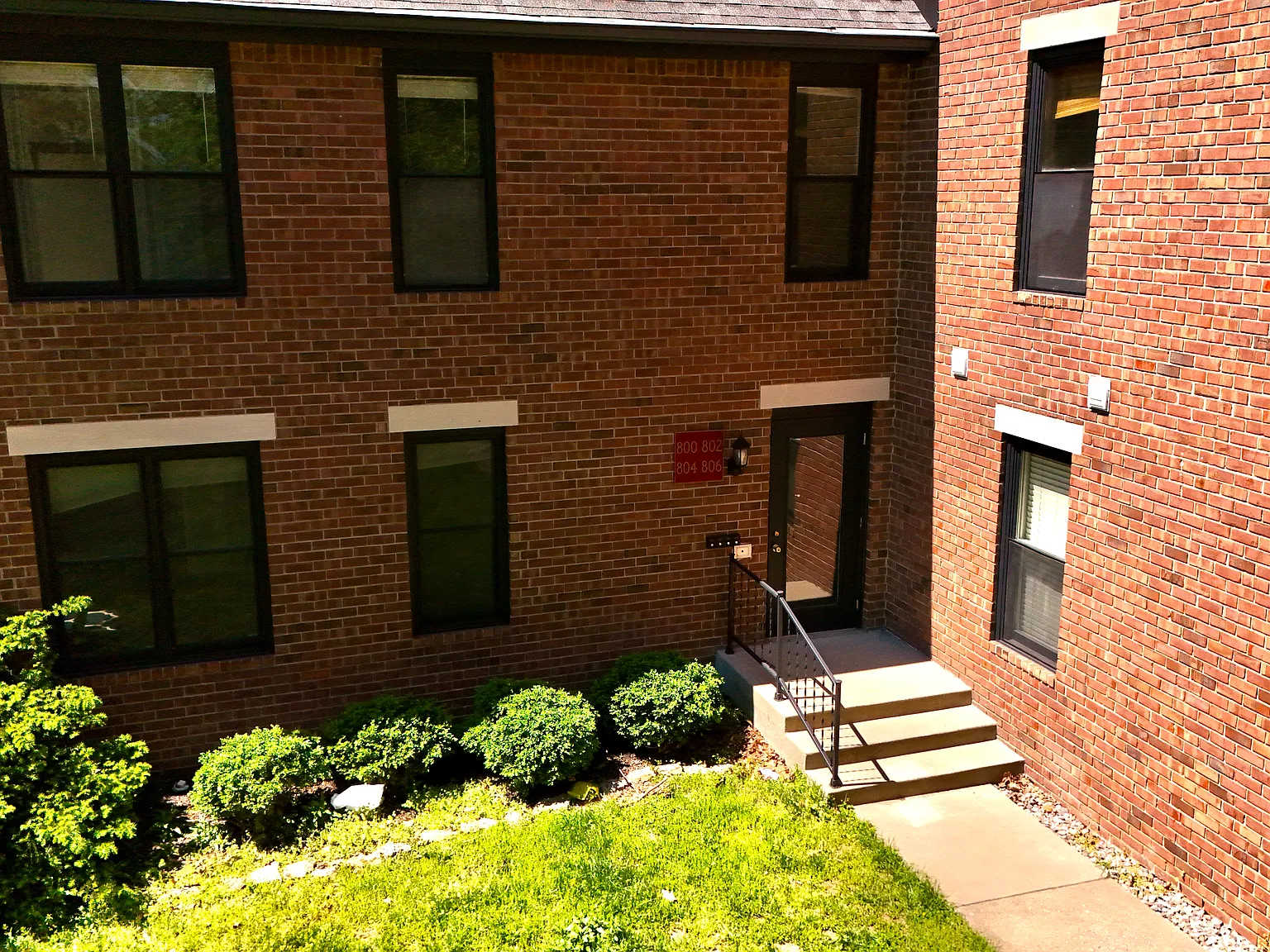2 bed, 2101 sqft, $2,000 — Photo 2