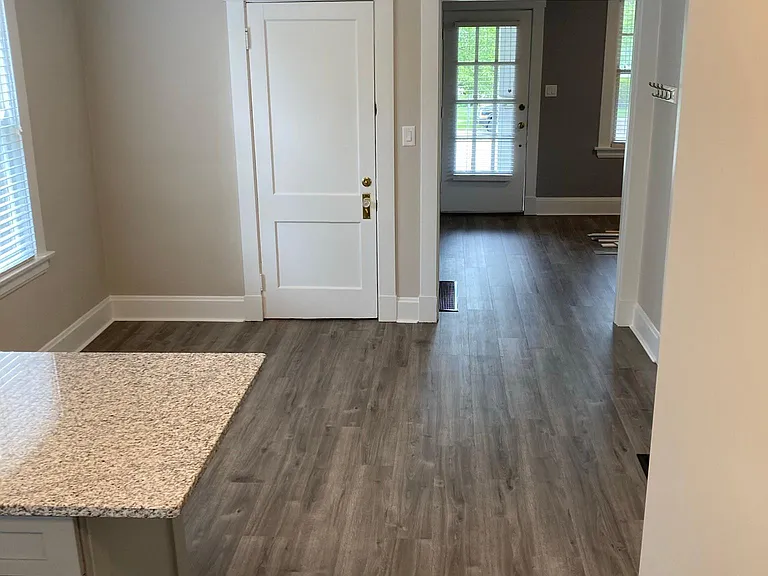 2723 Alberts Ct — Photo 11