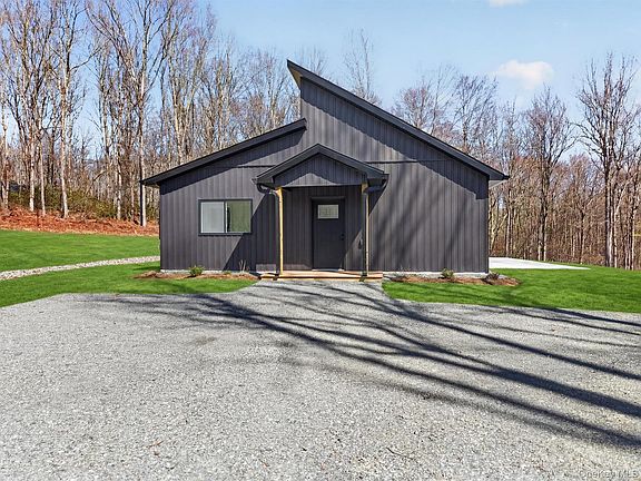 4th image of 273 Perry Pond Road