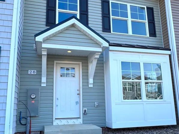 28 Moses Dr, Martinsburg, WV 25405