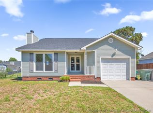 3672 Highgate Dr, Hope Mills, NC 28348