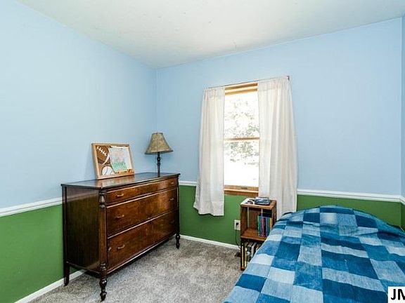 3rd image of 5640 Viking Dr