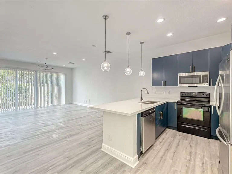 502 SW 4th Ave #1 — Photo 9