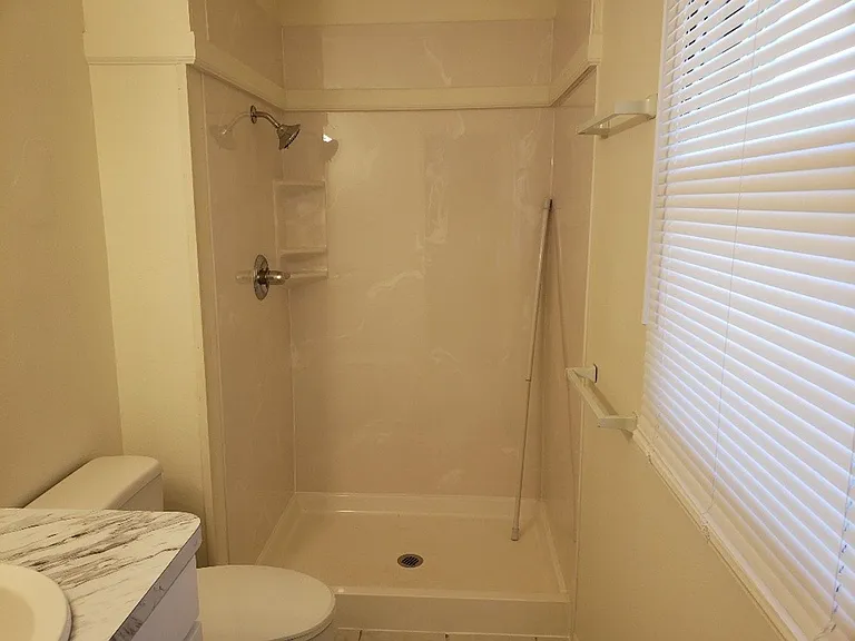 2212 Glenwood Cir — Photo 19