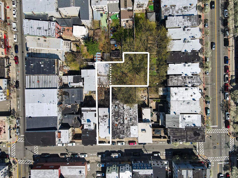 1st image of 414 Monastery Pl