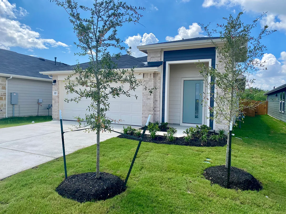 Building Photo - 727 Gladiola Loop