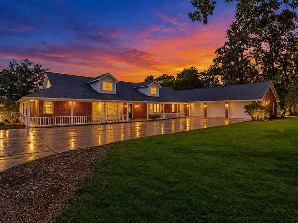 322 Buffalo Ct, Livingston, TX 77351