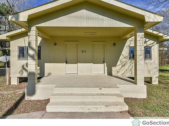5th image of 211 N Texas Ave
