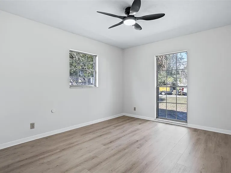 812 W Warren Ave — Photo 6