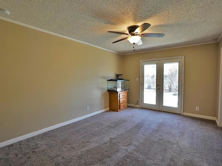 5823 E Washington Ave — Photo 52