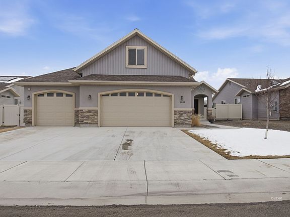 2nd image of 3688 Snowy Riv