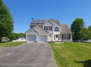 271 Bartley Rd, Jackson, NJ 08527