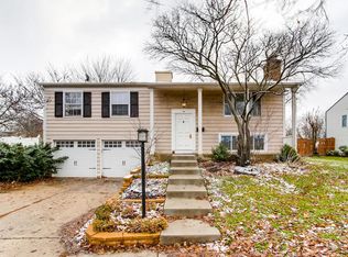 46 Fieldpoint Rd, Montgomery, IL 60538