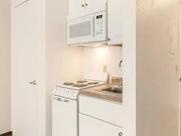 2525 Highland Ave #301