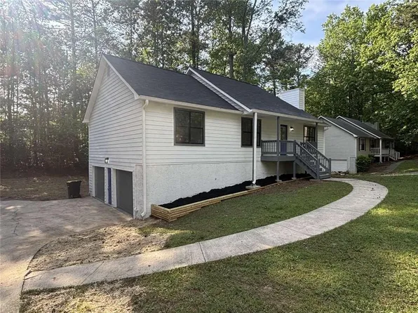 600 Mary Erna Dr, Fairburn, GA 30213