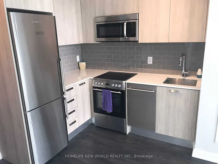 42 Charles St E #3203 — Photo 7