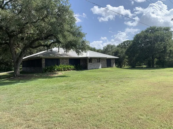 1162 Highway 90a, Sheridan, TX 77475