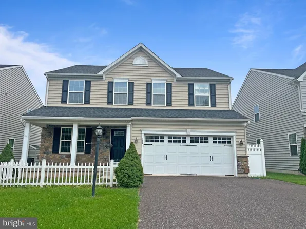 106 Jackie Dr, Gilbertsville, PA 19525