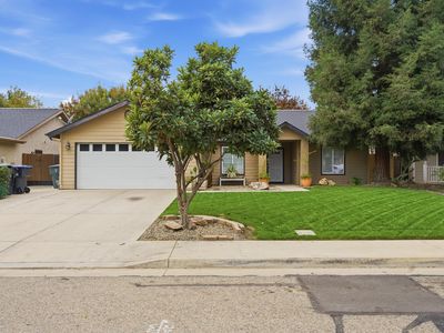 915 S Laguna Street, Visalia, CA, 93292