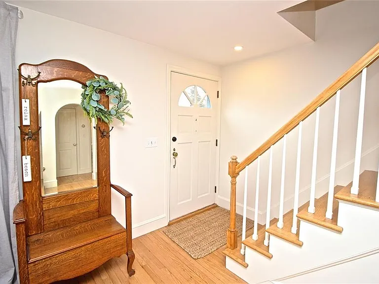 139 Coggeshall Ave — Photo 5
