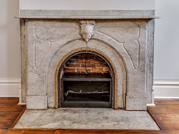 5th image of 841 N Lincoln Ave APT 5