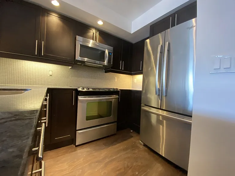 85 E Liberty St #1002 — Photo 2