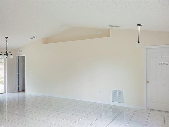 4th image of 601 Park Ave