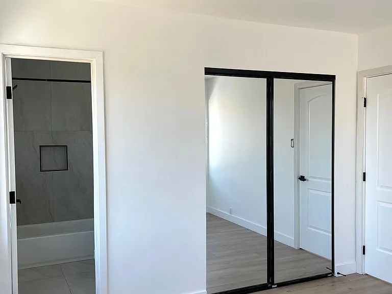 955 N Hicks Ave — Photo 13