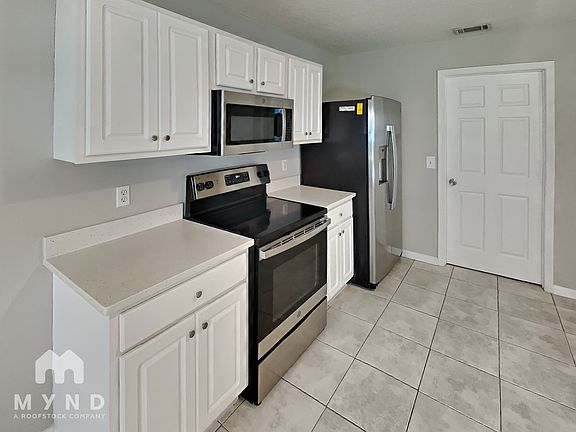 2nd image of 5870 Ravensway Dr