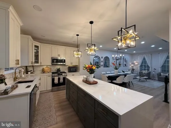 45525 Grand Central Sq, Sterling, VA 20166