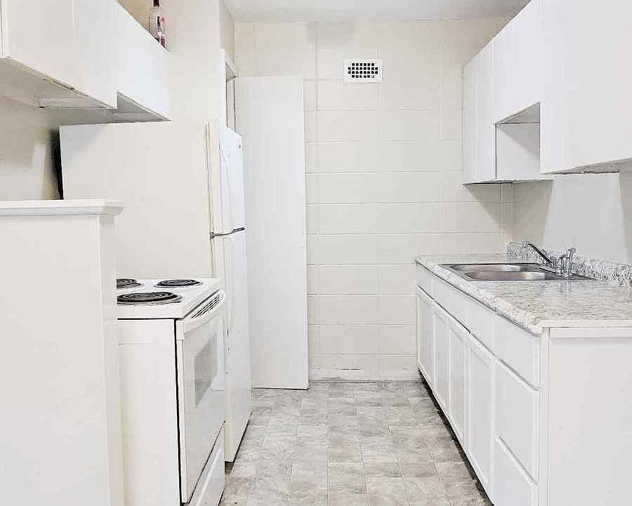1st image of 280 Fuller Ave #12