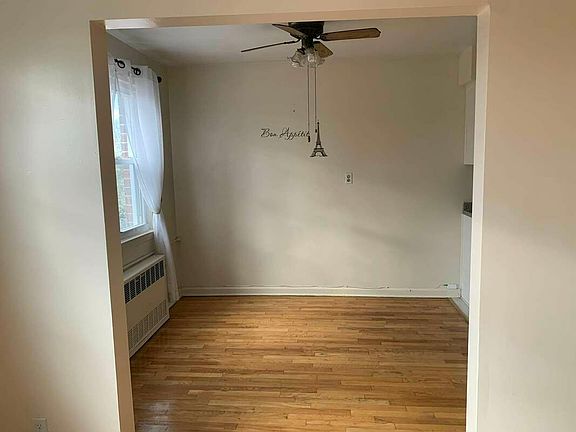 3rd image of 28-33 46th St #3